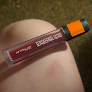 Maybelline Sensational Gloss - Red